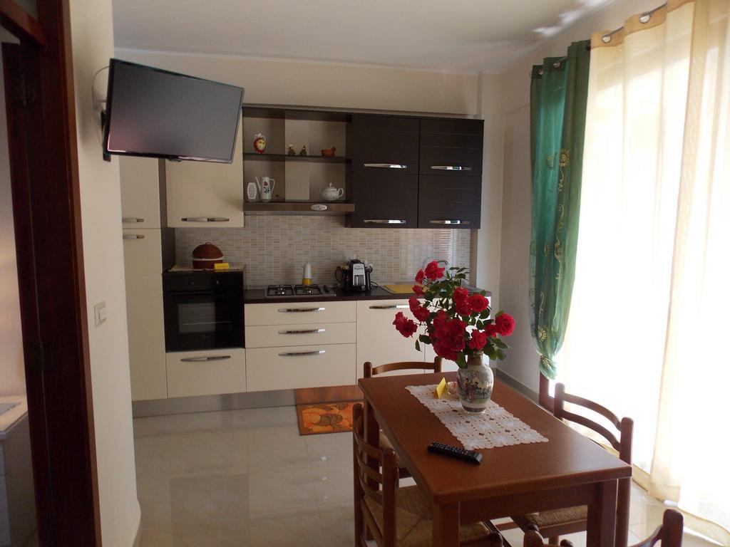 B&B Mariafrancesca Santa Teresa Di Riva Buitenkant foto